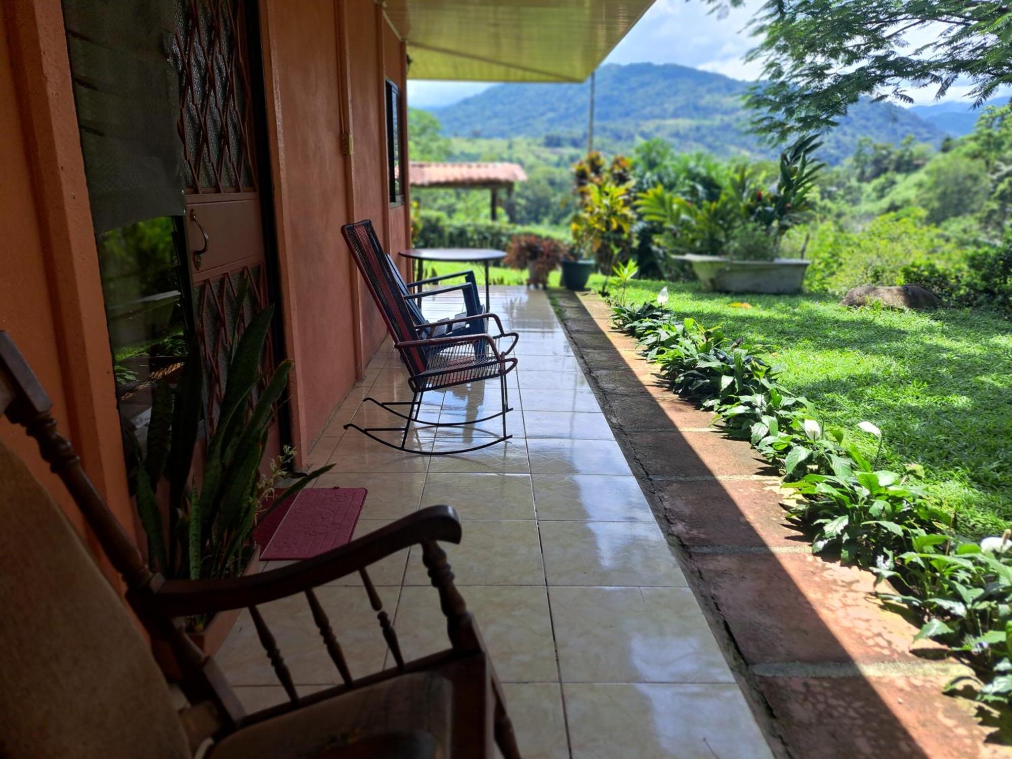Hospedaje Luis & Ana Pejibaye Ruang foto